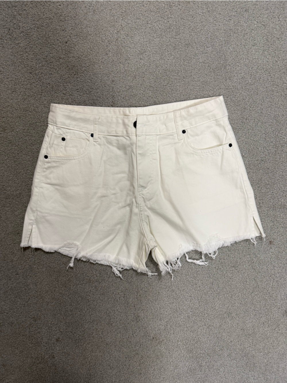 NWT Women’s White Distressed Denim Shorts - Casual Summer Staple XL
